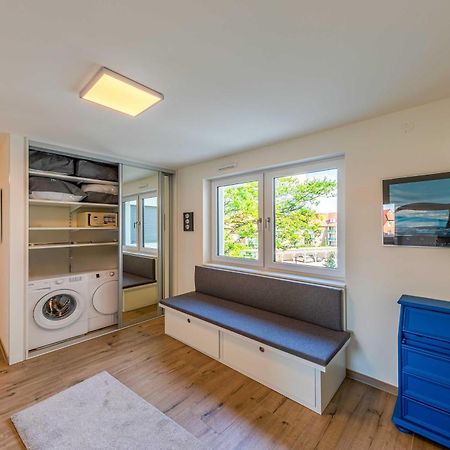 Mueritz Utkiek - Apartment Mit Seeblick & Balkon In Der Hafenresidenz Варен Екстериор снимка
