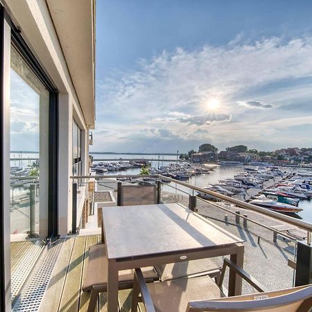 Mueritz Utkiek - Apartment Mit Seeblick & Balkon In Der Hafenresidenz Варен Екстериор снимка