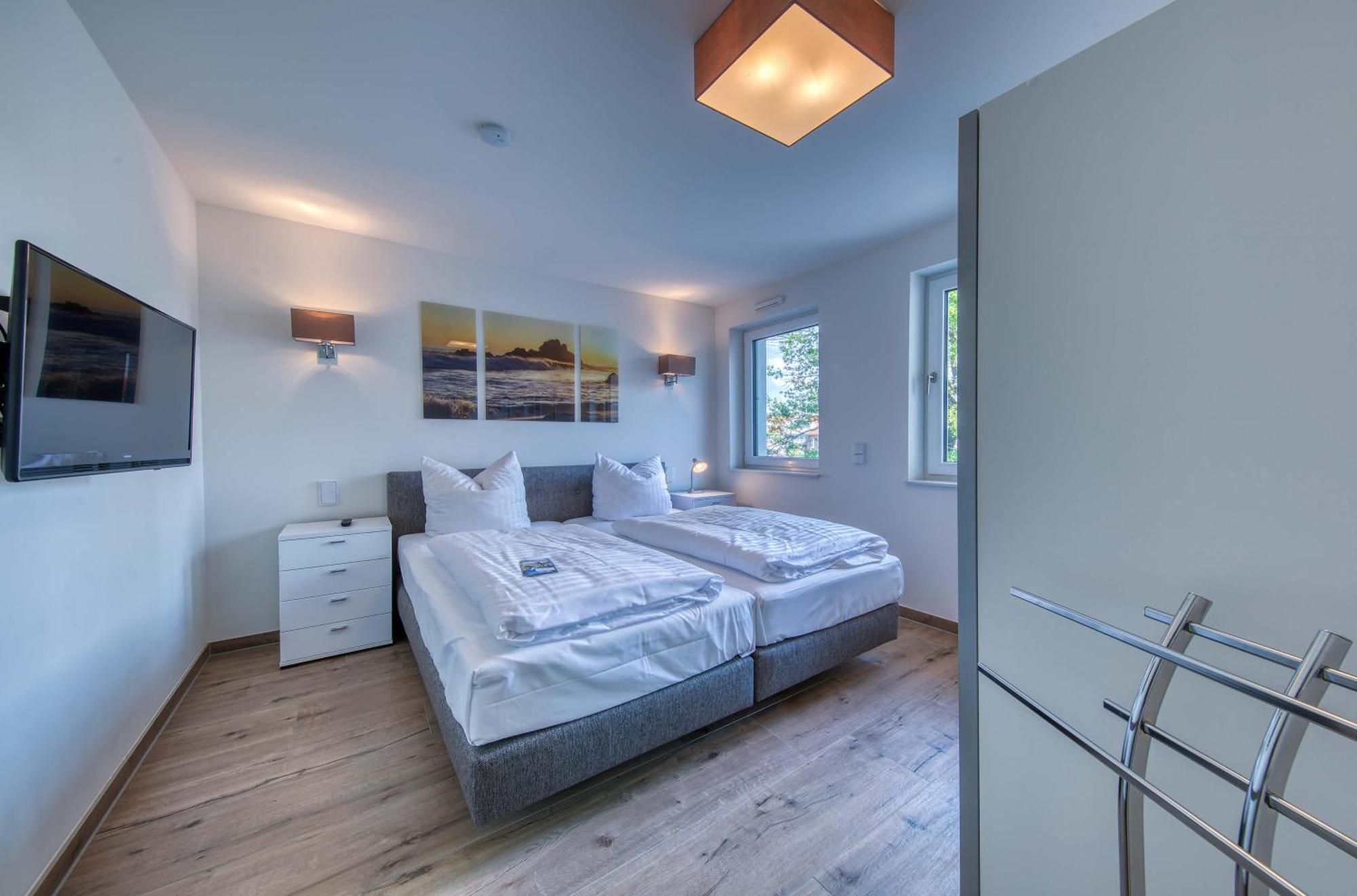 Mueritz Utkiek - Apartment Mit Seeblick & Balkon In Der Hafenresidenz Варен Екстериор снимка